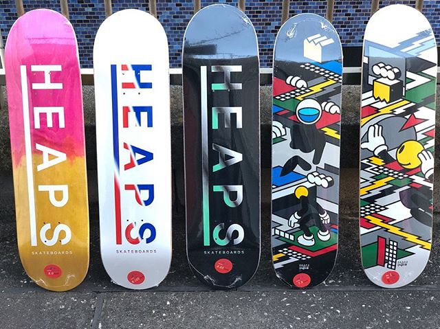 韓国発デッキブランド Heaps Skateboards からも新作デッキが入荷中です 韓国のアーティスト Grafflex によるアートワークのデッキやロゴデッキが入荷しております 少し前のモデルはセールになっていたりしますので 合わせてwebストアをご覧ください