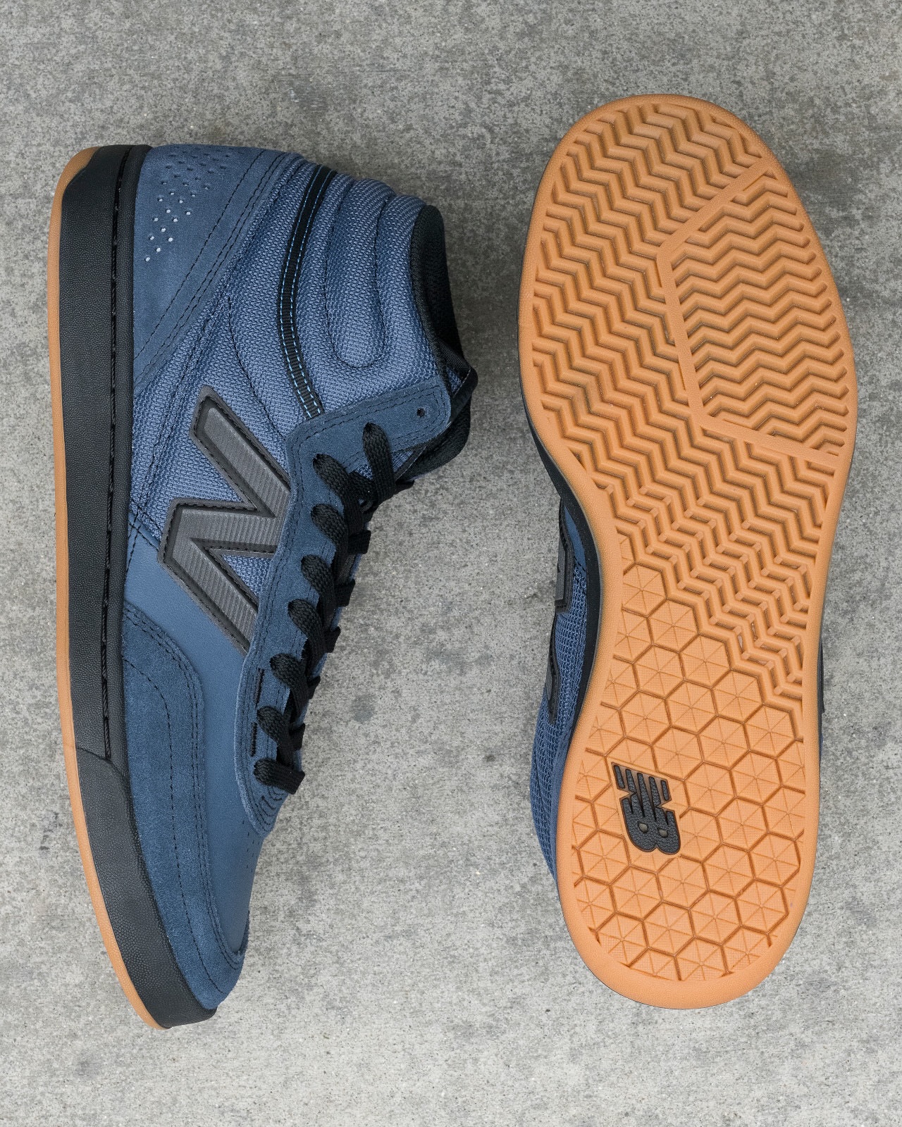 @nbnumericNew Balance Numeric / UN440HNN〈New Balance〉の70年代ランニングシューズにインスパイアされたロープロファイルモデル“440”。チームから絶大な人気を誇るハイカット仕様のカップソールモ デル。トウキャップの高さを上げる事で対摩耗性能を向上。通気性の高いメッシュサドルと2重構造で耐久性の高いアッパーにミッドソールは”ABZORB”、インソールには“Ortholite”を採用。ヴァルカナイズドソールの様なフィーリングに加え、軽量性と衝撃吸収性を兼ね備えている。【発売日】2月14日(土)Online Store：2/14 AM0:00〜@nbnumeric@nbnumeric_japan#UN440#UN440HNN#nbnumeric#instantskateshop#instantskateboards