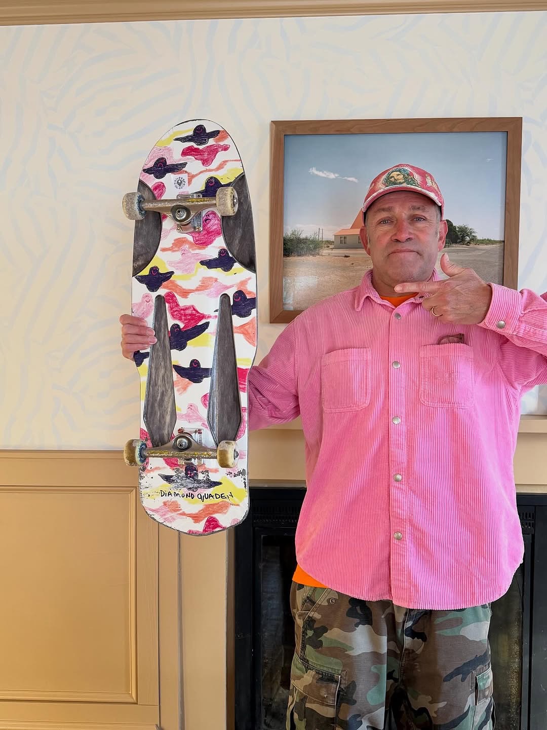 SKATE SHOP DAY 2026KROOKED SKATEBOARDS X MARK GONZALES / DIAMOND QUADESkate Shop Dayを記念して、スケート界の伝説Mark Gonzalesによるリミテッドデッキが発売︎Web Store : 2/21 AM0:00~Mark Gonzales が手掛けるBeamer シリーズ から、新しいシェイプ「DIAMOND QUADE」が登場。@krooked @dlxsf@skateshopday#markgonzales#krookedskateboards #SkateShopDay#instantskateboards#instantskateshop