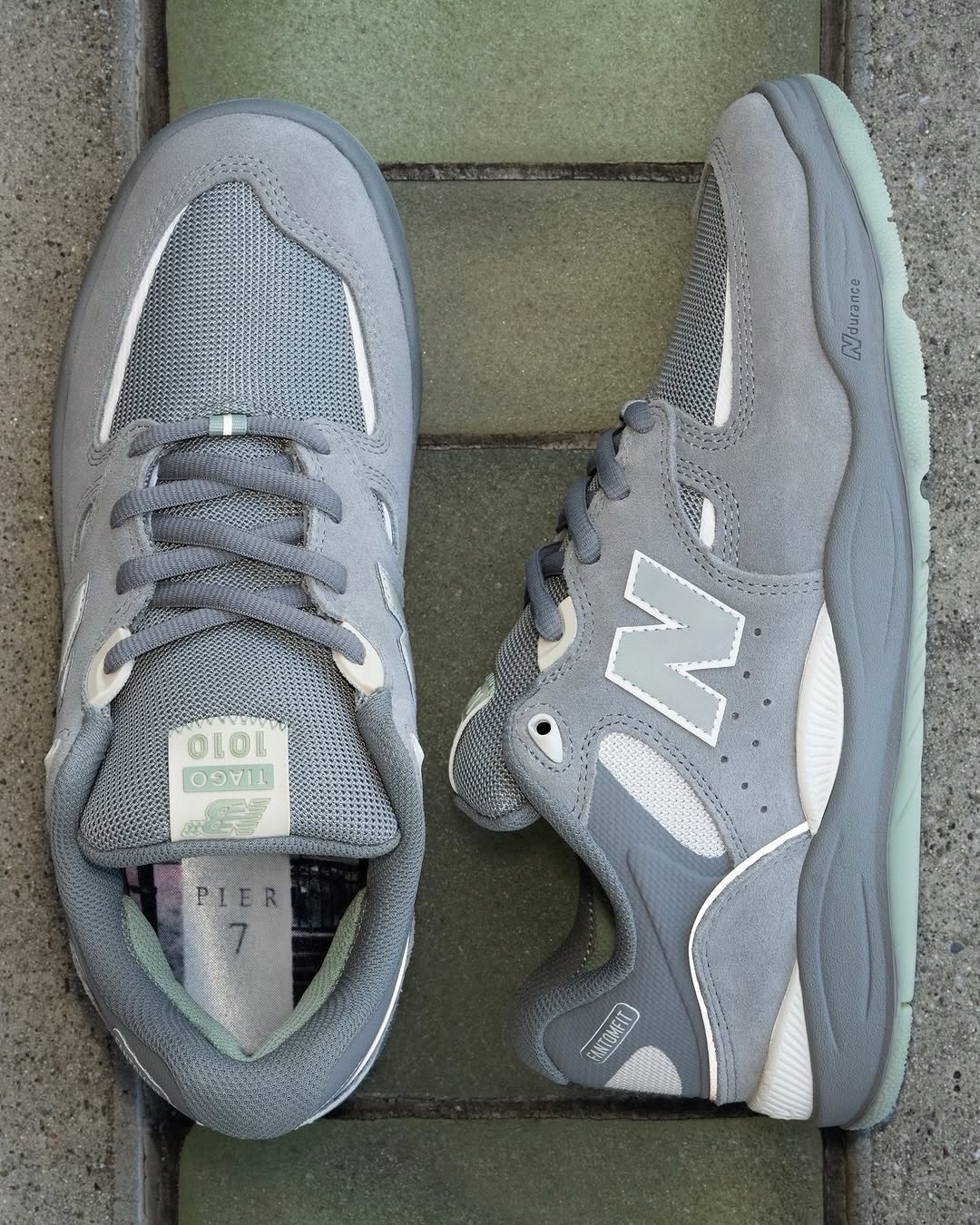 @nbnumericNew Balance Numeric / UN101PS"Trust Tiago"プロアスリート向け開発の伝統をスケートに凝縮した最高峰モデル「UN101」から、新色が登場。サンフランシスコのレガシースポット「PIER 7」からインスパイアされた、特別なカラーウェイです。インソールのアートは @jackcurtin NBランニングの最新技術を落とし込み、Tiago Lemosのシグネチャーとして、卓越したサポートとパフォーマンスを引き出す至高の一足。【発売日】4月18日(土)Online Store：4/18 AM0:00〜@nbnumeric@nbnumeric_japan#UN101#UN101PS#nbnumeric#instantskateshop#instantskateboards