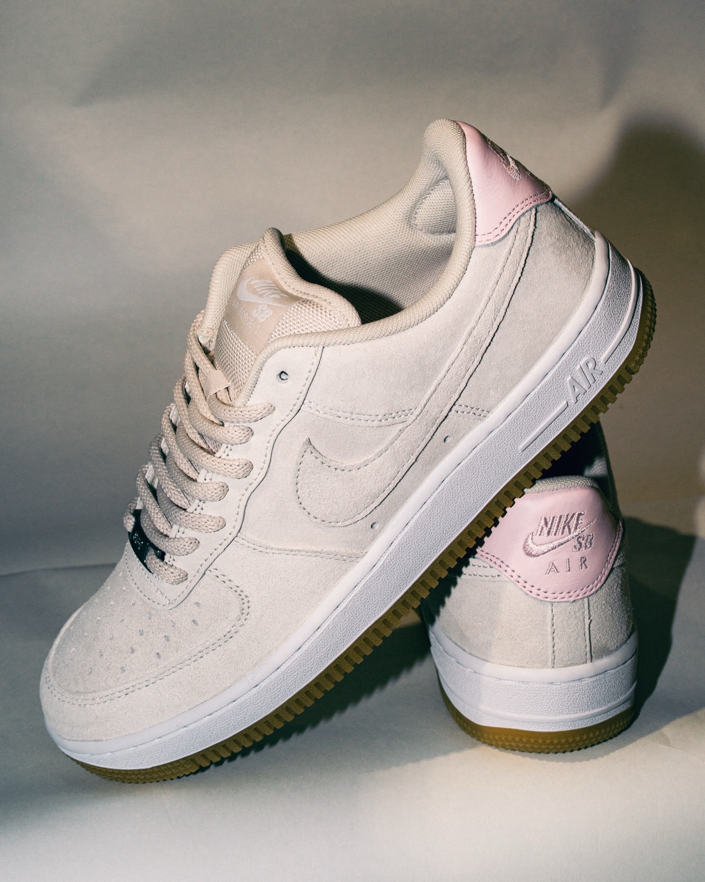 @nikesb Nike SB Air Force 1 “Light Orewood Brown”スケートカルチャーとともに歩んできたNike SBの新たな章を刻む一足。名作Air Force 1をスケート仕様に再構築した「Nike SB Air Force 1」。クラシックなスタイルはそのままに、スケーターのための機能をすみずみまで詰め込んだ、一足に仕上がっています。__________※事前抽選は終了しています。@nikesb@nikesbdojo#nikesb#af1#instantskateshop#instantskateboards