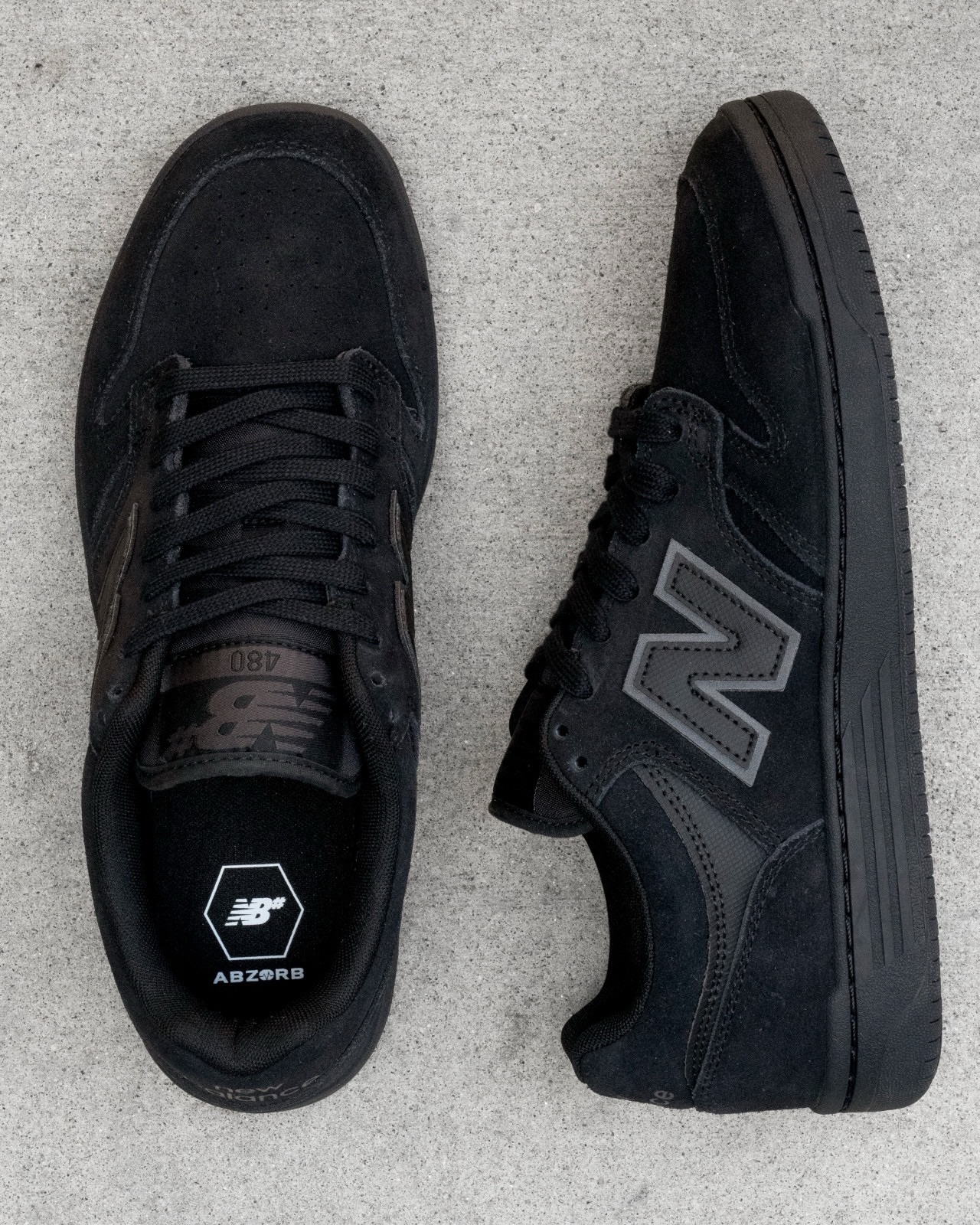 @nbnumericNew Balance Numeric / UN480BSTFrom '83, re-mixed. New Balanceバスケットボールシューズの歴史から1983年のアーカイブをスケートシューズへ昇華させたモデル「480」。オリジナルの"BB480"をスケートボーダーの為にアップデート。高反発と着地時の衝撃を緩和するクッション性を提供するために、フルレングスの"FuelCell"ミッドソールを搭載。"ABZORB"インソールもアップデートされ、フィット感も向上。細部まで強化されたアッパーは、抜群のサポート力と耐摩耗性を兼ね備えている。【発売日】7月18日(土)Online Store：7/18 AM0:00〜@nbnumeric@nbnumeric_japan#UN480#nbnumeric#instantskateshop#instantskateboards