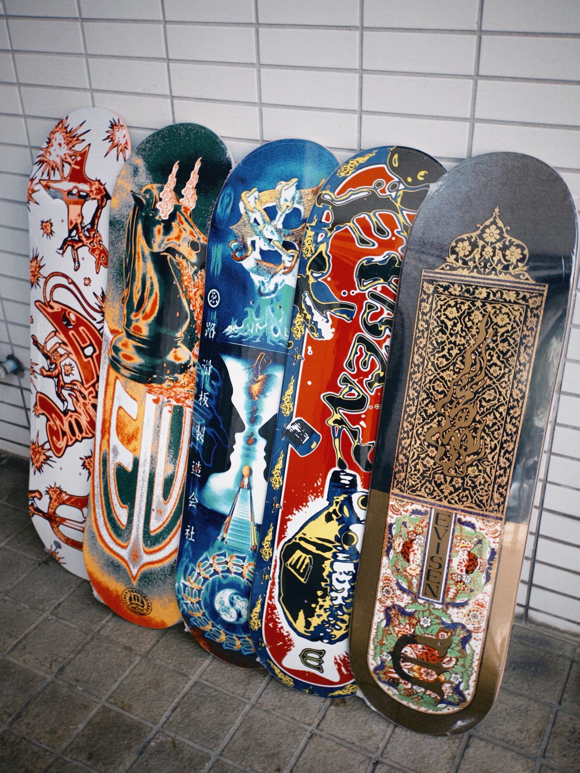 New arrivedNew @evisenskateco boards.日本を代表するデッキブランドEvisenから新作が到着。今回も、魚型の醤油差しなど、目の付け所が面白いグラフィックが揃っています。#evisen#evisenskateboards #instantskateshop#instantskateboards