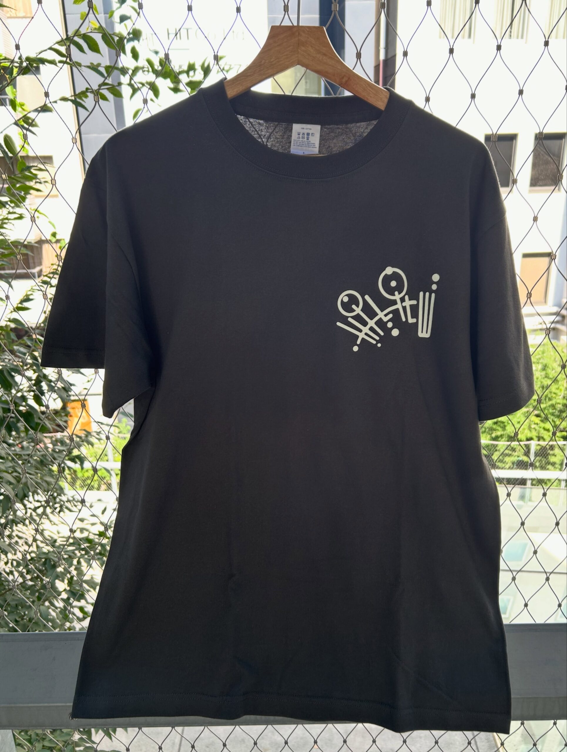 @hi_lite____ HI LITE Logo Tee & Coozieスケートボード映像を発信し、instant 30周年記念作品「MARBLE」も手がけたHI LITEから、TeeとCoozieが到着。この夏のマストアイテムです️#instantskateshop #instantskateboards